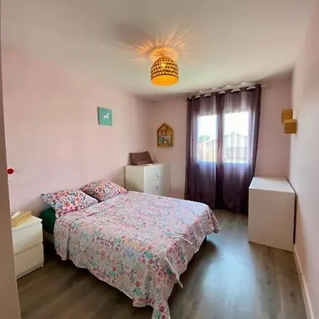 Villa Au Calme Avec Piscine Privee Du Samedi Au Samedi Gigean